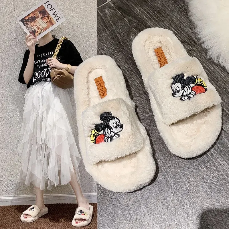 Пушистые женские меховые тапочки Нескользящие сланцы милая модная модель в
