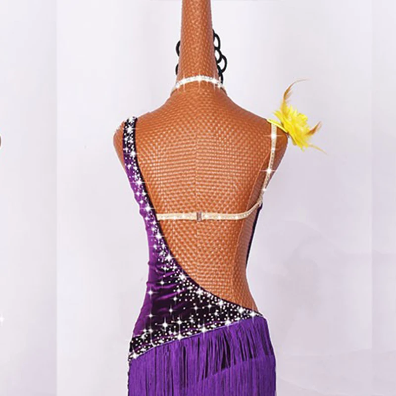 Женское платье для латиноамериканских танцев красное с разрезом и юбкой