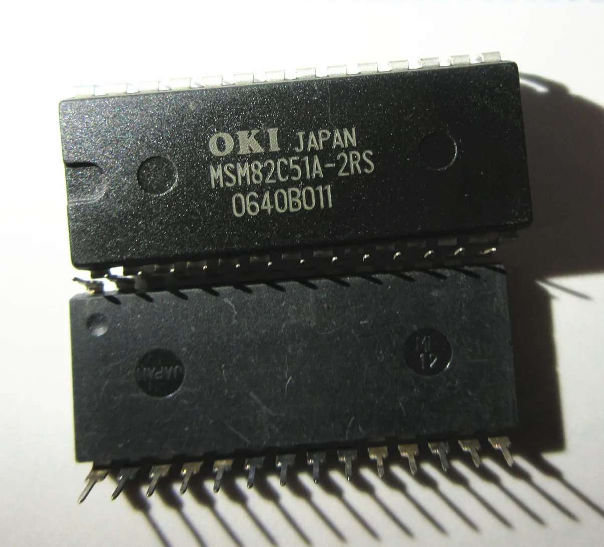 10 шт в упаковке новая MSM82C51A-2RS M82C51A-2 M82C51 DIP-28 IC |
