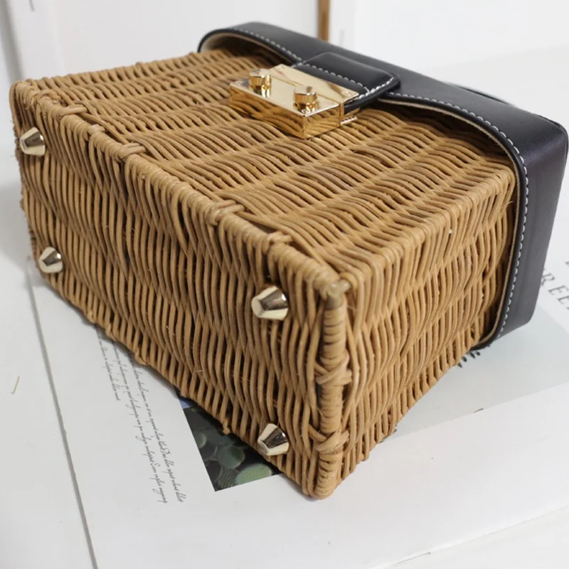 

Vintage Flip Woven Rattan Crossbody Bags Casual Basket Straw Shoulder Beach Bag Handbags for Women Messenger Clutch Luxury Bags