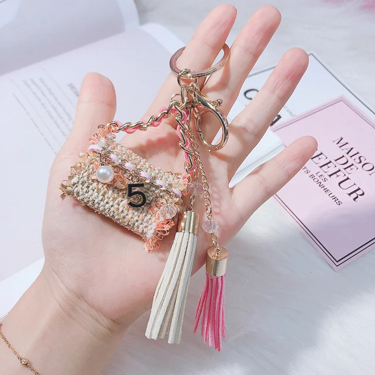 Брелок для ключей с камелией ручной работы | Украшения и аксессуары