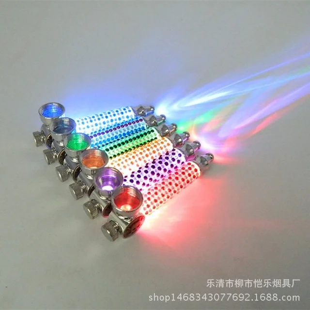 Protable Diamond-studded Multicolor Skull Metal Pipe with Led Light Tobacco Pipe Filter Metal Pipe Smoking Pipe for Smoking Weed