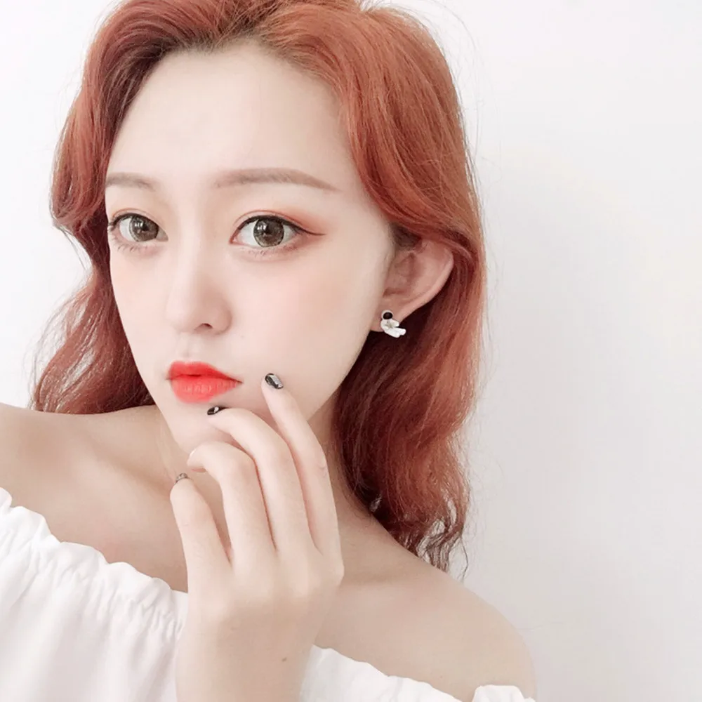 Женские креативные серьги космонавта гвоздики в виде звезды планеты милые