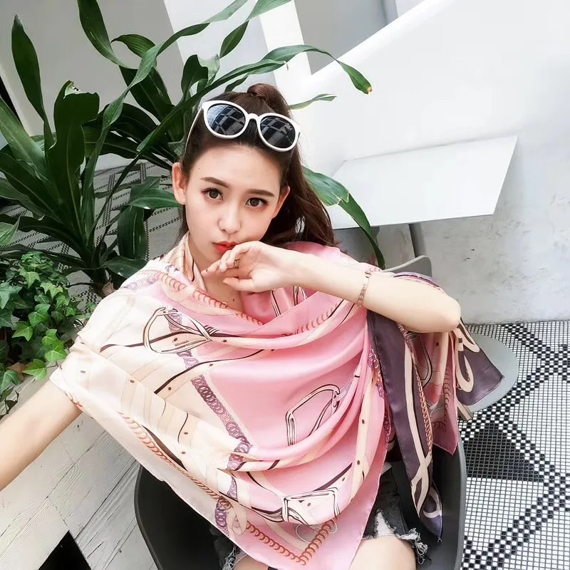 

Designer Luxury Brand Women Silk Scarf Chain Silk Scarves Shawls and Wraps Bandana Ladies Travel Foulard Bandana Beach Pashmina