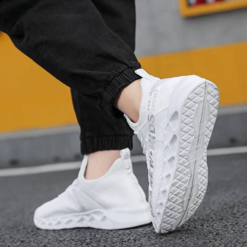 

2021 New Mesh Kids Sneakers Lightweight Children Shoes Boys Casual Sports Running Shoes Sneakers for Girls Non-slip Unisex 26-39