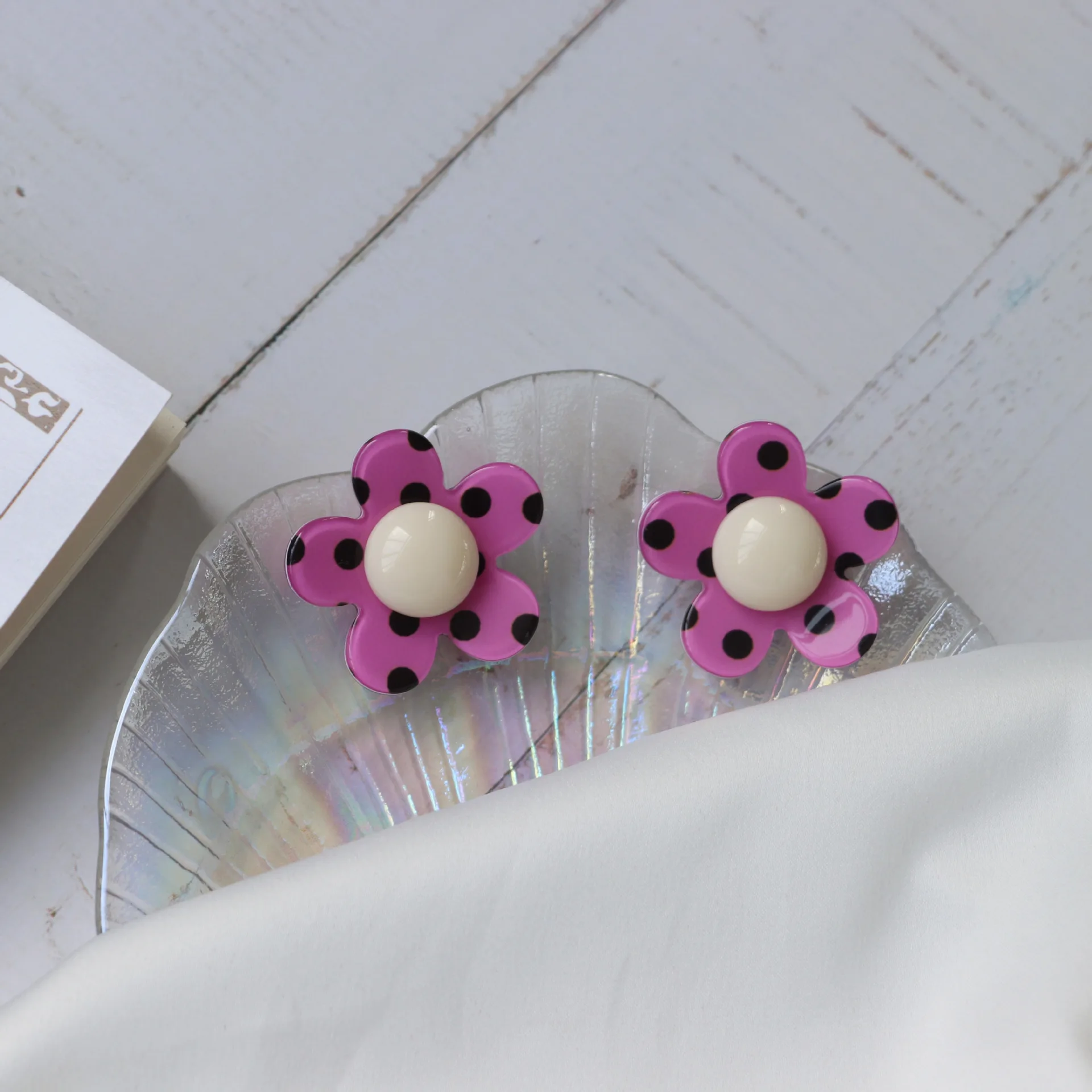 

Earrings trendy 2021 silver needle sweet and lovely wave point Japanese and Korean new earrings jewelry