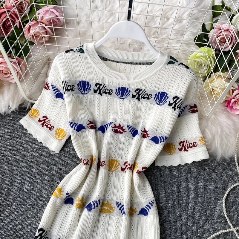 Женское трикотажное платье с круглым вырезом и коротким рукавом | Женская одежда