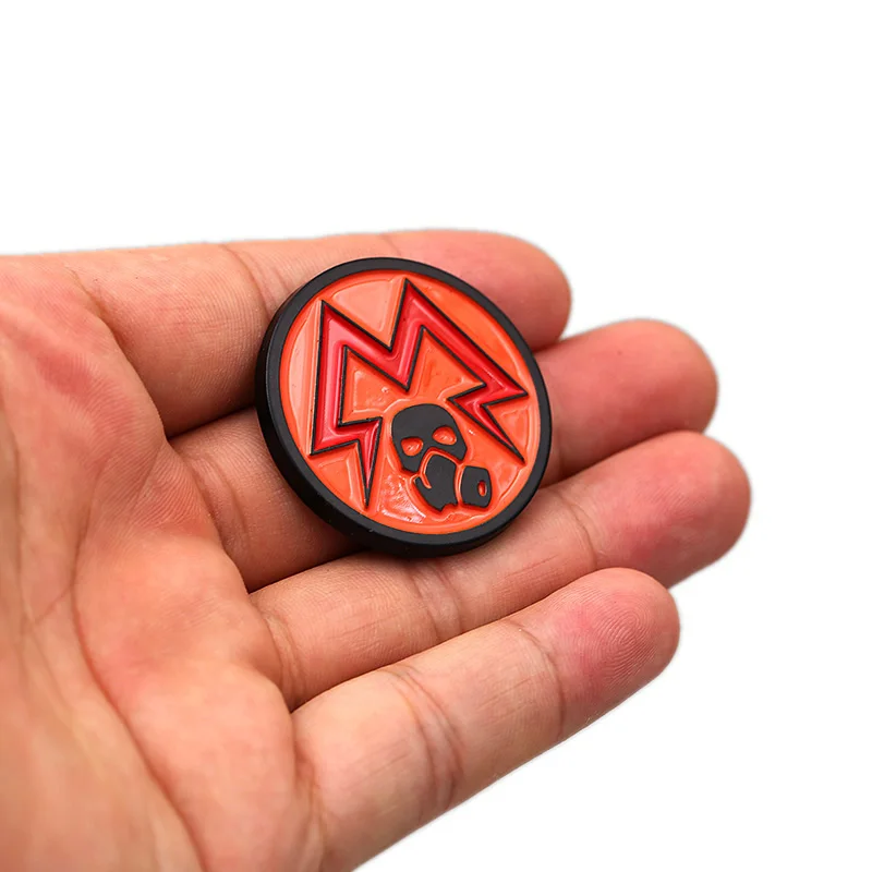 Эмалированная брошь Game Metro Exodus круглая металлическая коллекция подарков для