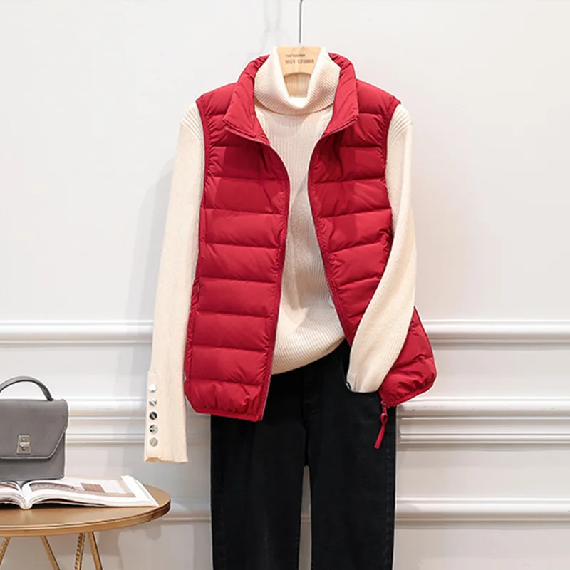 Жилет женский на утином пуху ультралегкий однотонный 3XL Осень-зима размера плюс |