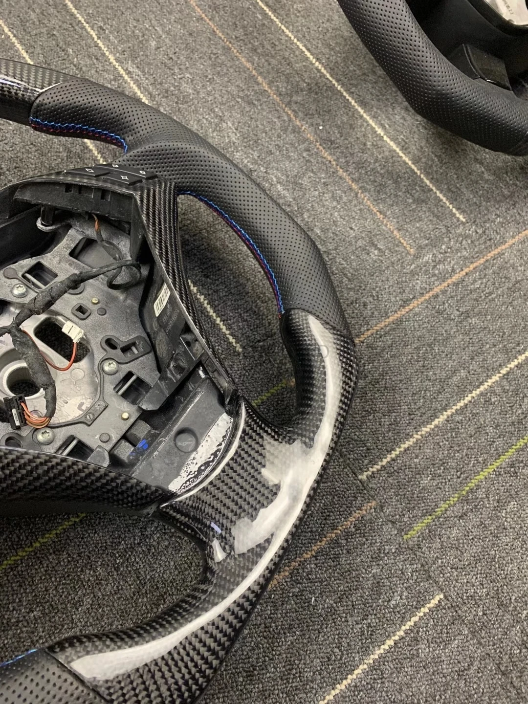 Высококачественное Сменное рулевое колесо из углеродного волокна для BMW E60 E61 5