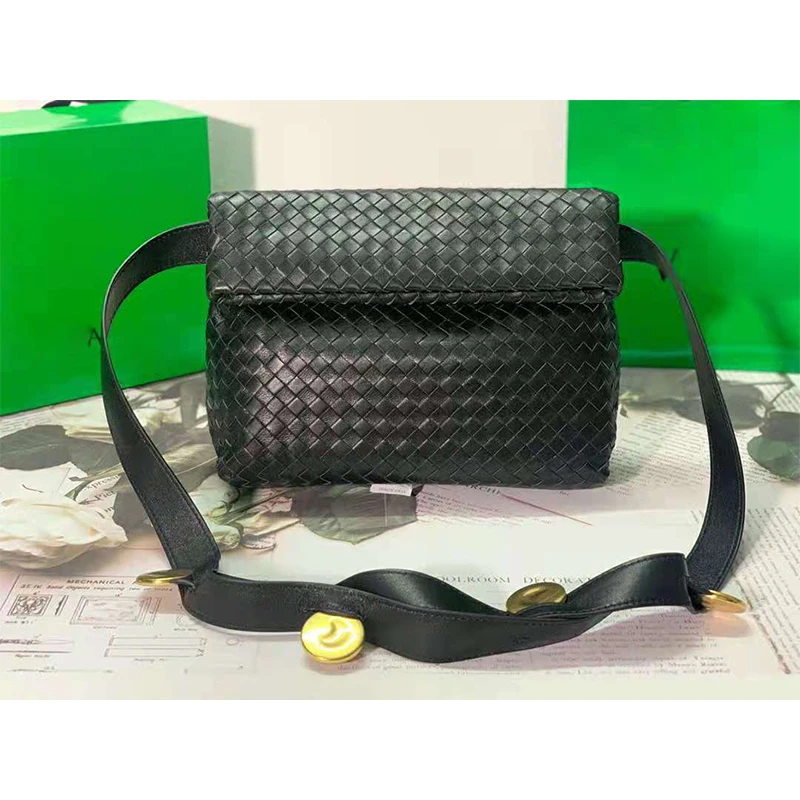 

2021 New Luxury Brand Design Authentic Leather Weave% Retro Fashion Button Flap All-Match Shoulder Crossbody Bag for Women Hot