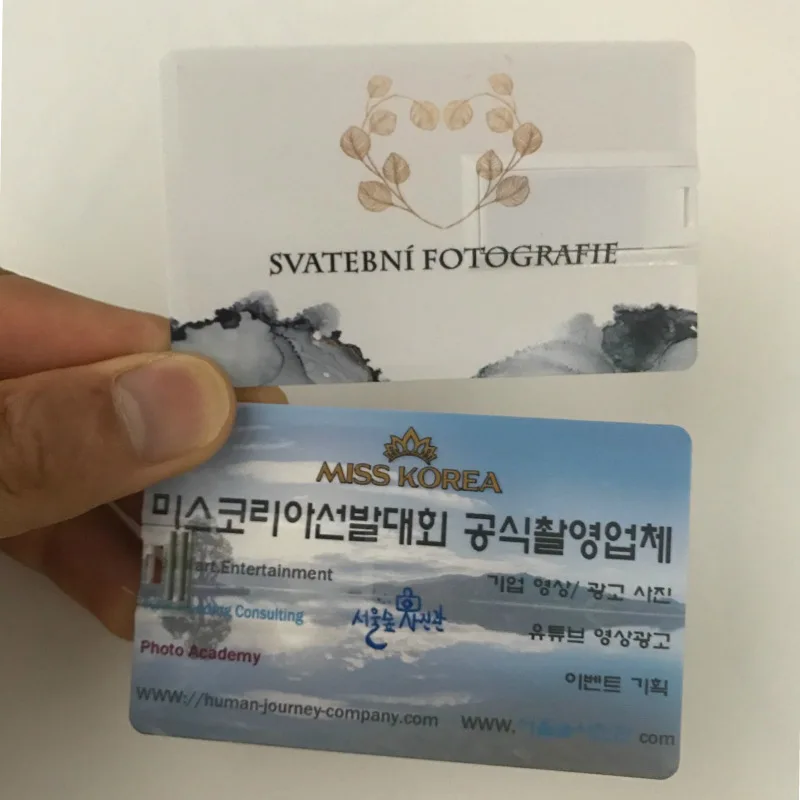 Usb-накопители изготовленным на заказ логосом кредитную карту в форме