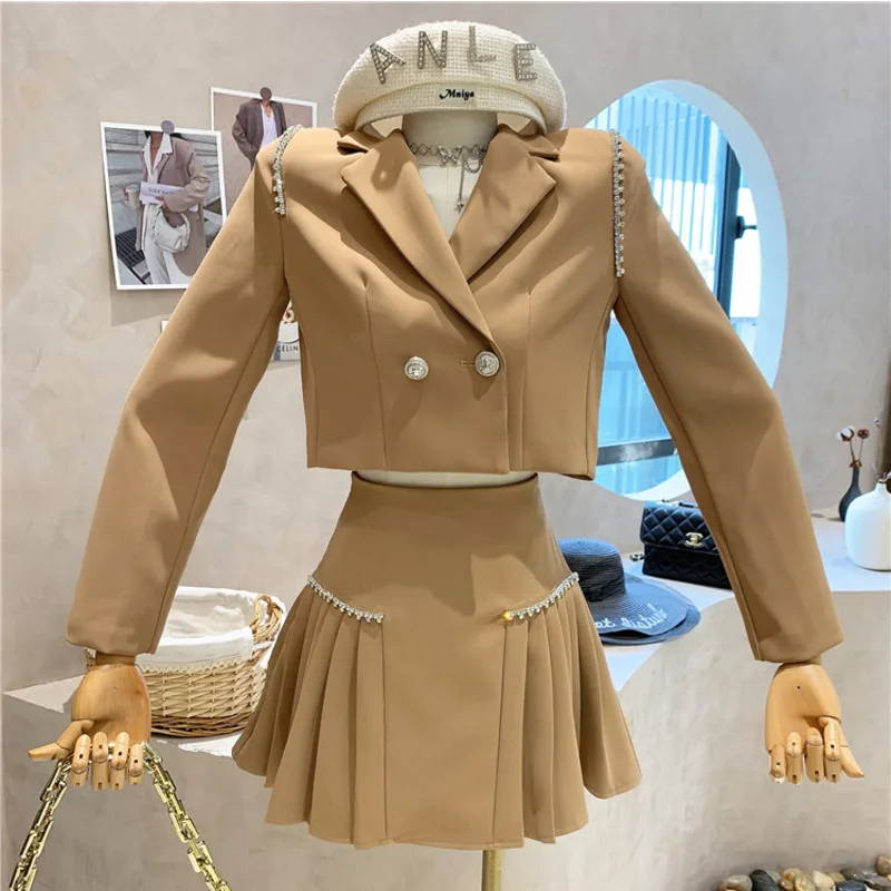 

Женский комплект из двух предметов, блейзер с бисером и плиссированная юбка, в английском стиле, с открытым пупком