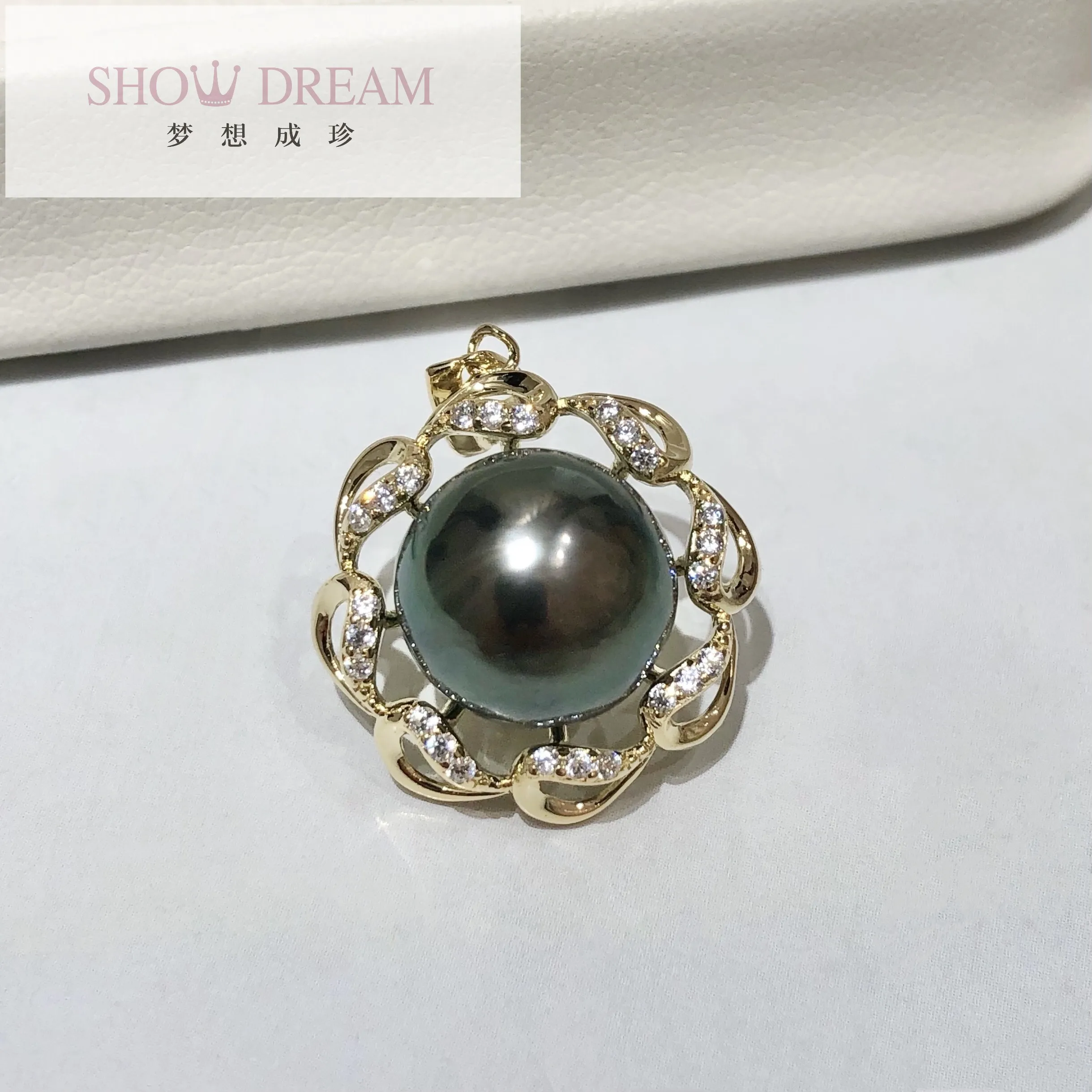 

SHOWDREAM S925 Подвеска из Таити с черным жемчугом, фотоэлемент морской воды 10-11 мм, сверхсветильник свет и небольшой дефект
