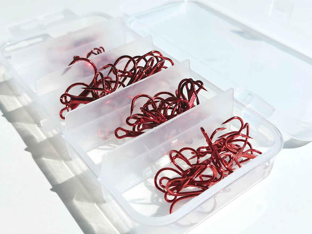 

50pcs/Box Treble Fishing Hook 2/4/6/8/10# High Carbon Steel Sea Hooks Triple Hook For Carp Pike Fishing Pesca Tackle 2020