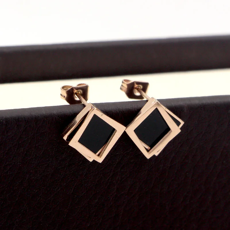Корейские модные квадратные черные и белые серьги из розового золота дикие