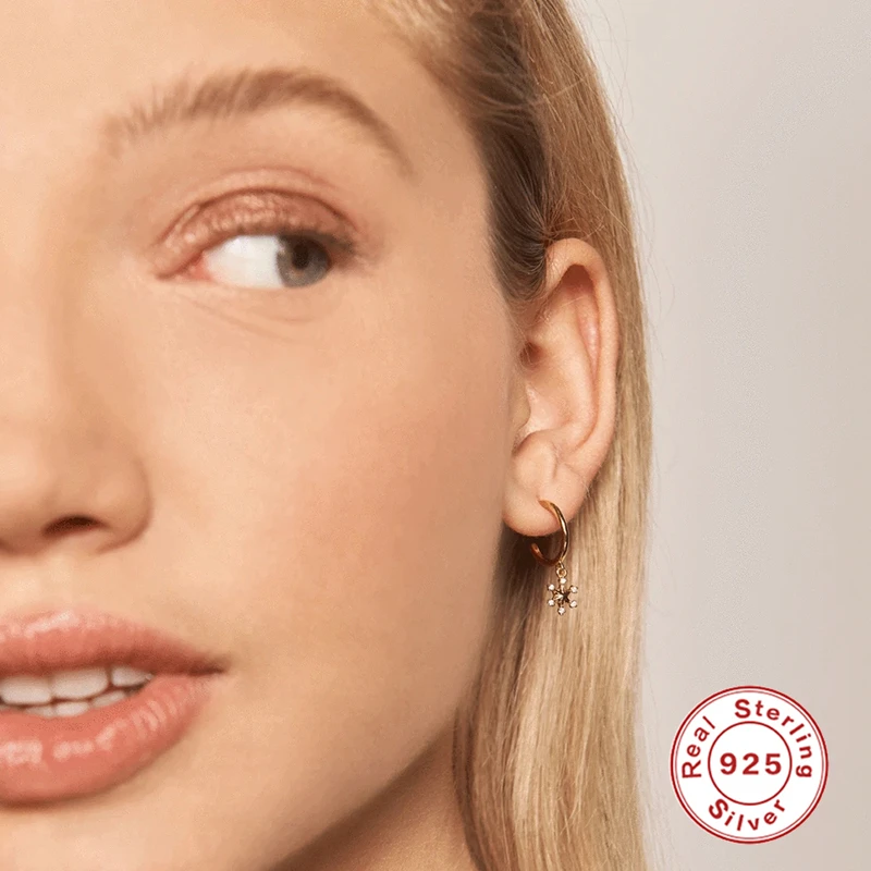 

S925 Sterling Silver Stud Earrings For Women Charmin Mini Diamond Snowflake Earring Zircon 2020 INS Korean Jewelry Pendientes