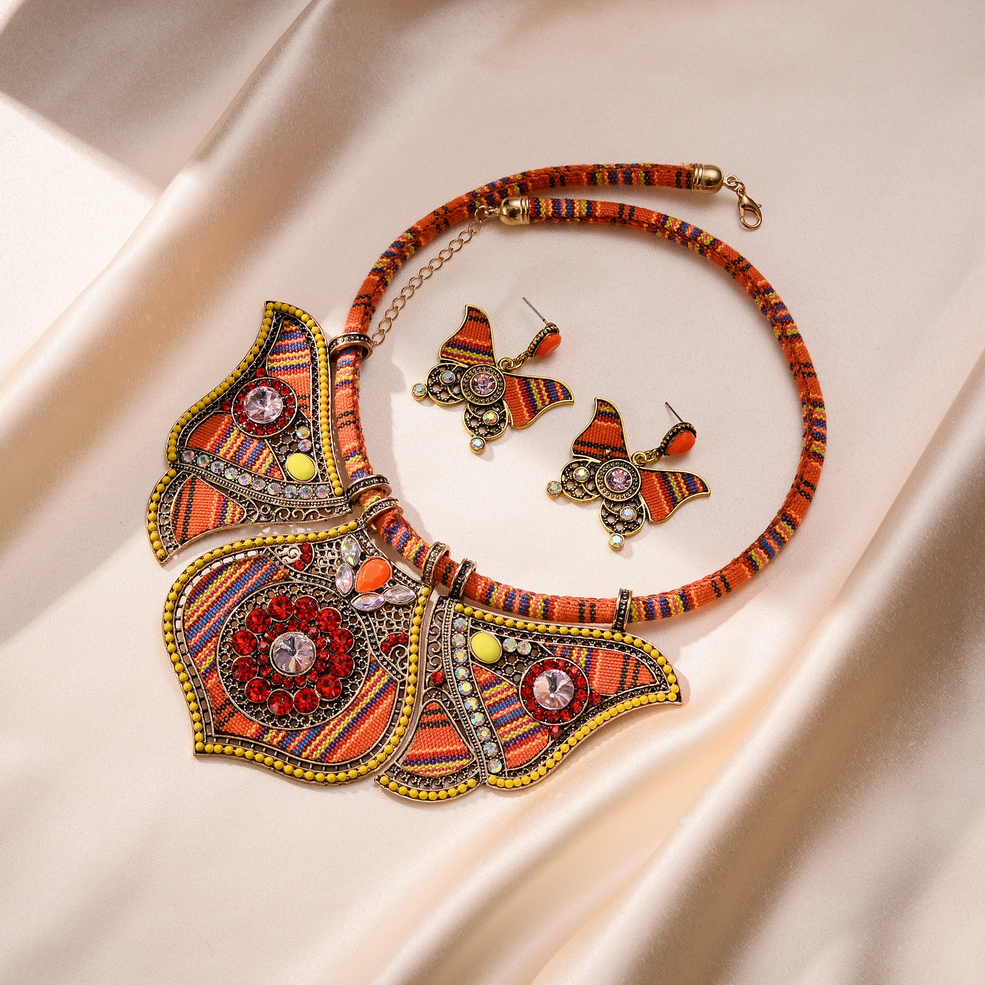 Массивное ожерелье и серьги в виде бабочки набор женских ювелирных изделий