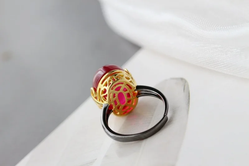 Стандартное винтажное открытое серебряное кольцо с натуральным красным