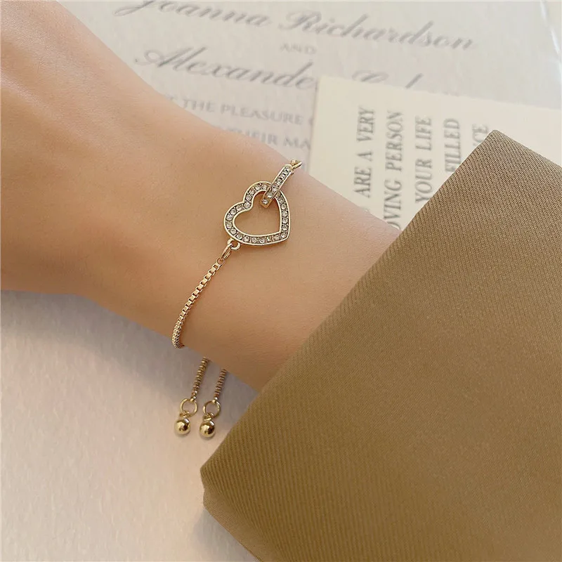

2021 New Cool Style Niche Design Hand Ornaments High Sense Bracelet Love Bracelet Female Summer Charm Bracelet For Girls Handmad