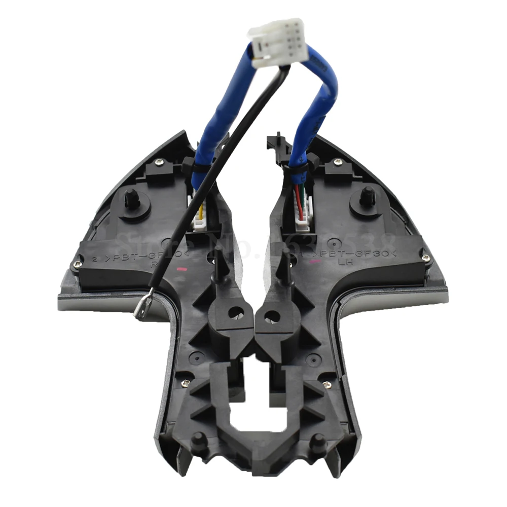 Серебристая кнопка управления аудиозвуком на руль переключатель с кабелем и