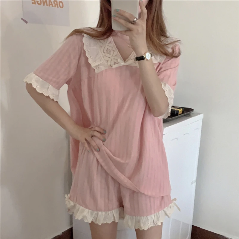 

CBAFU women sleepwear thin summer pajama set embroidery lacework short sleeve pullovery top homewear shorts suit pijama M749