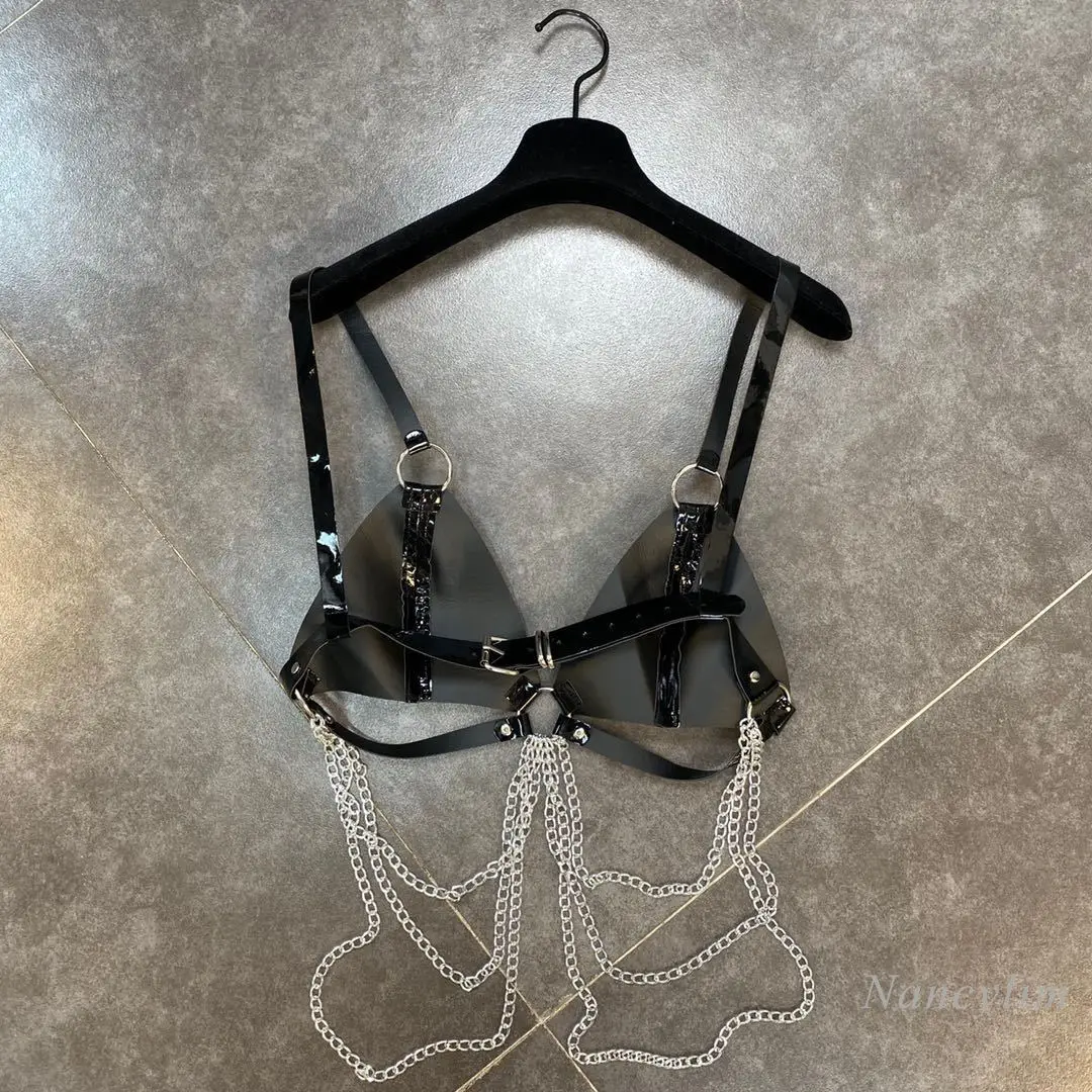 2021 Spring/Summer Shoulder Strap Bright Pu Multi-Chain Personality Leather Bra Woman Sexy Tops Lady Night Club Fit