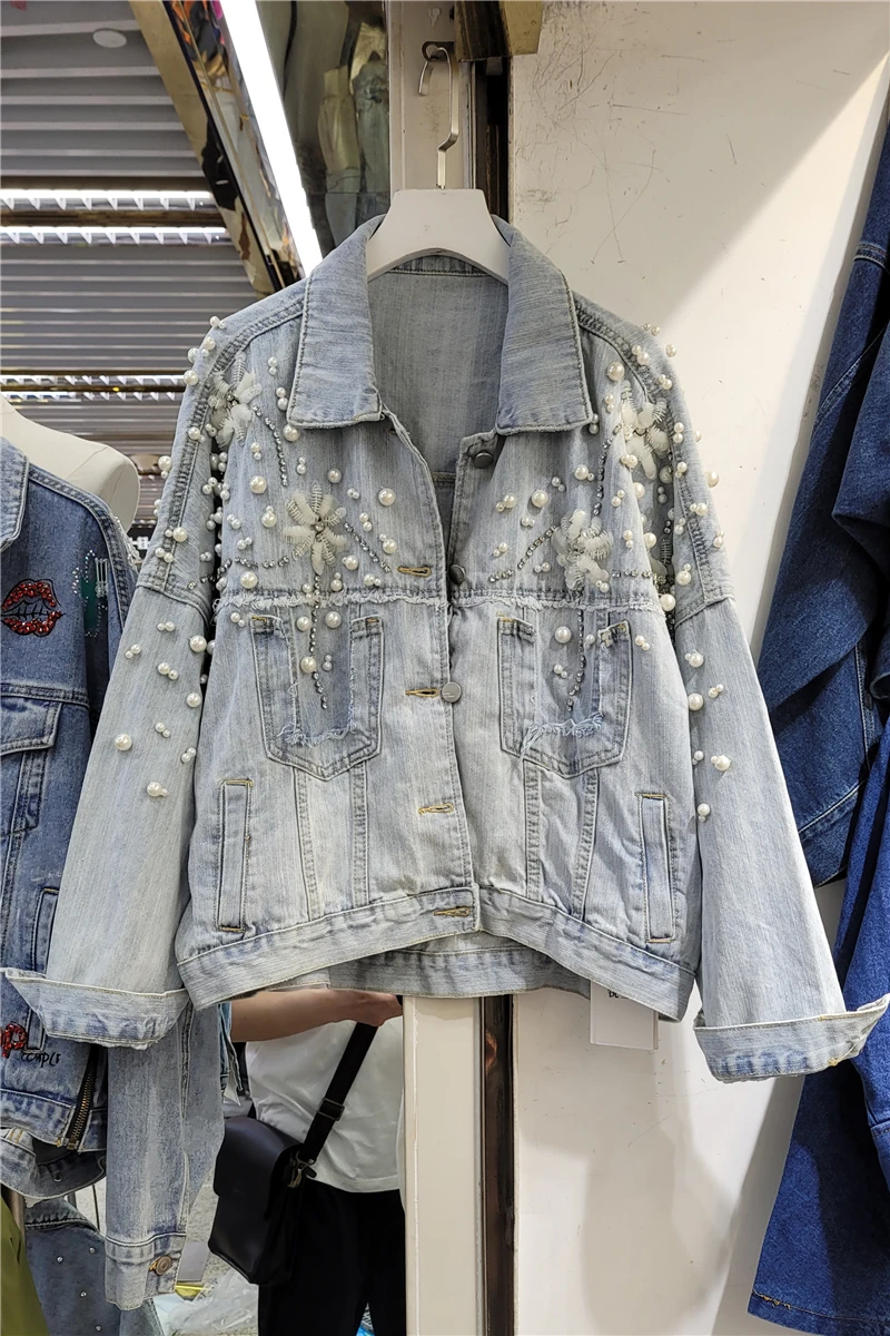 

Spring 2021 New Retro Beaded Diamond European Fashion Light Blue Lapel Single Breasted Denim Jacket for Women Jeans Coat