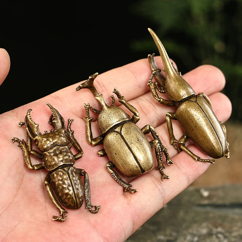 

Antique Bronze Solid Beetles Miniature Figurines Tea Pet Table Ornament Vintage Brass Pocket Beetle Sculpture Study Paperweight