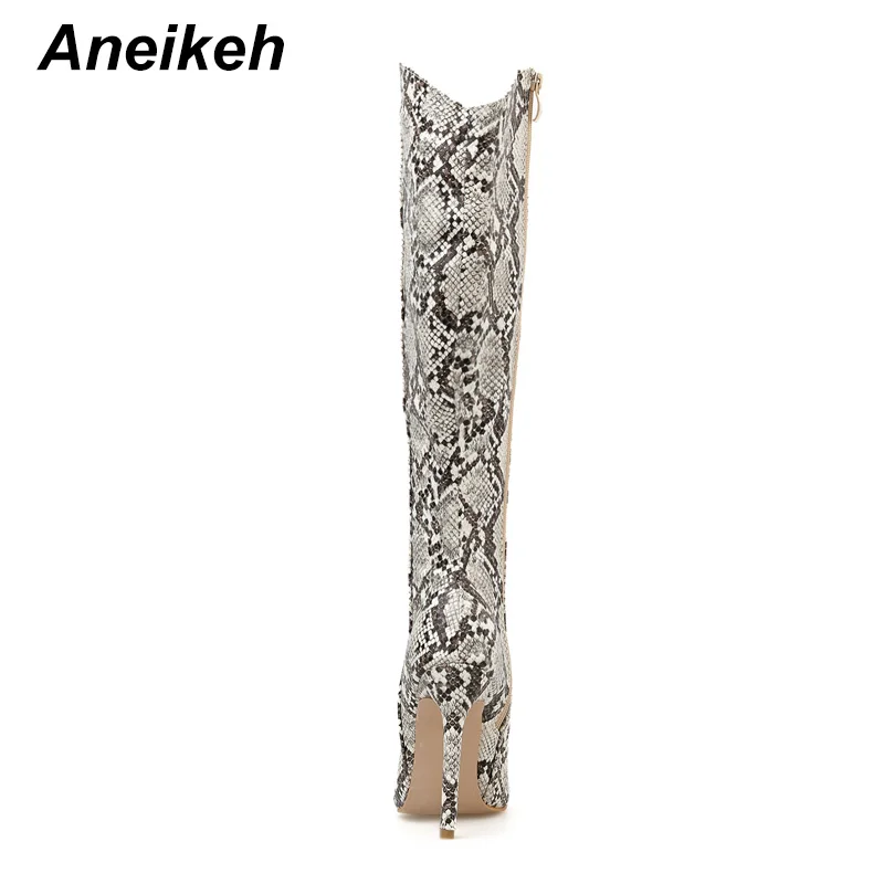 Aneikeh/Новинка г.; Модные женские ботинки из змеиной кожи; обувь на высоком тонком каблуке на молнии; вечерние ботинки до середины икры для танцев; ботинки «Челси» с острым носком