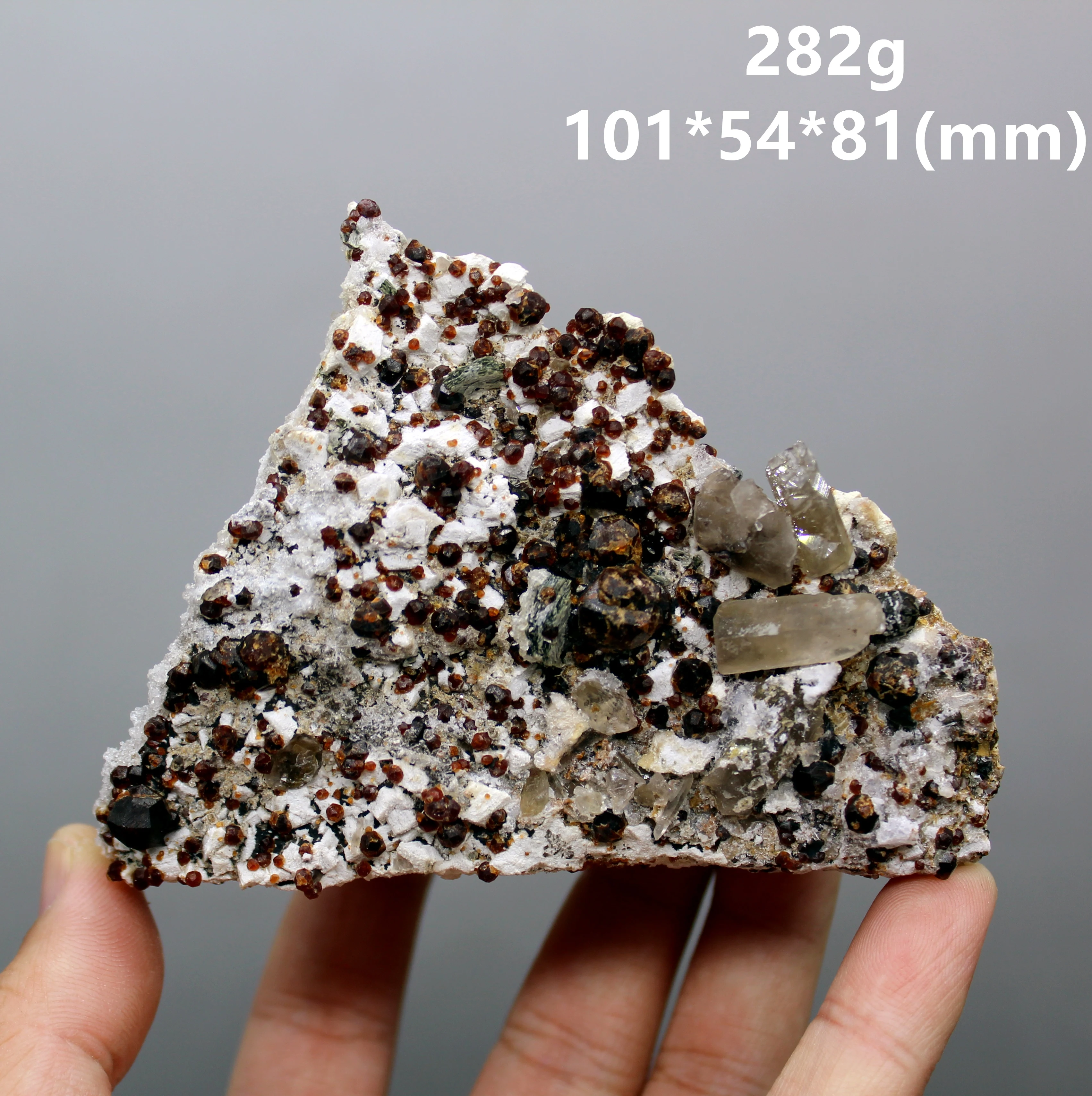 

282g natural florescent Garnet mineral specimen stones and crystals healing crystals quartz gemstones from china free shipping