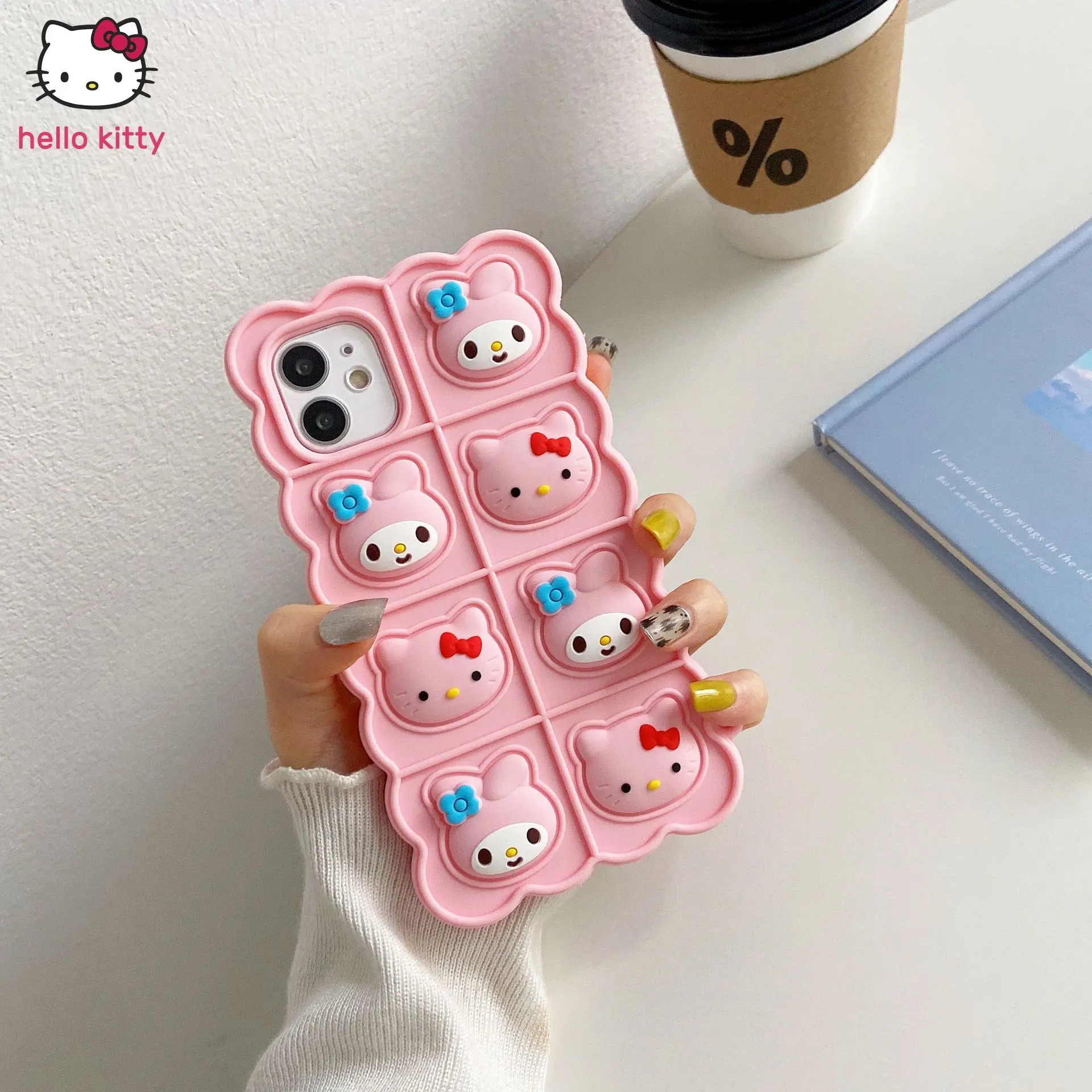 

Силиконовый чехол Hello Kitty для IPhone7/8 / x/xr / 11/12/13