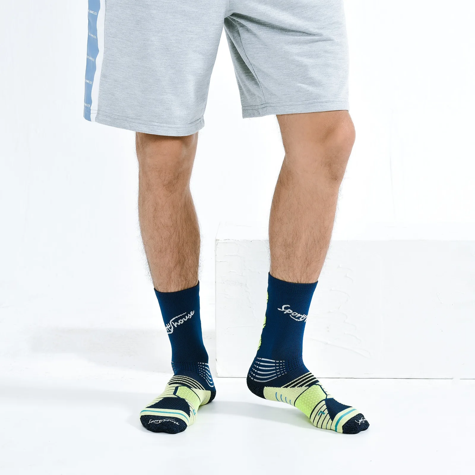 

Professional Sports Cycling Baskrtball Socks Breathable Men Climbing Hiking Walking Running Socks Anti Slip Soccer Cotton Socks