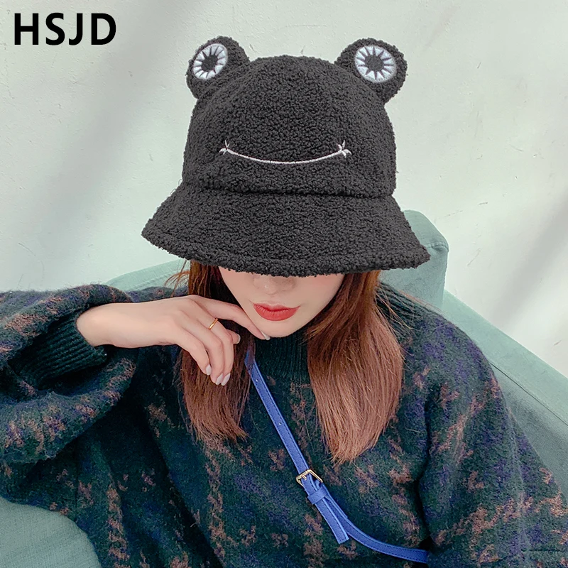 Шапка Панама женская зимняя из искусственного меха с рисунком лягушки |