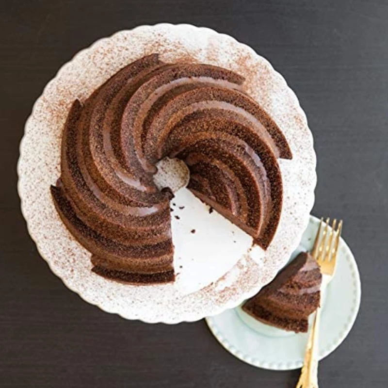 

9-Inch Non-Stick Fluted Cake Pan Round Cake Pan Specialty and Novelty Cake Pan