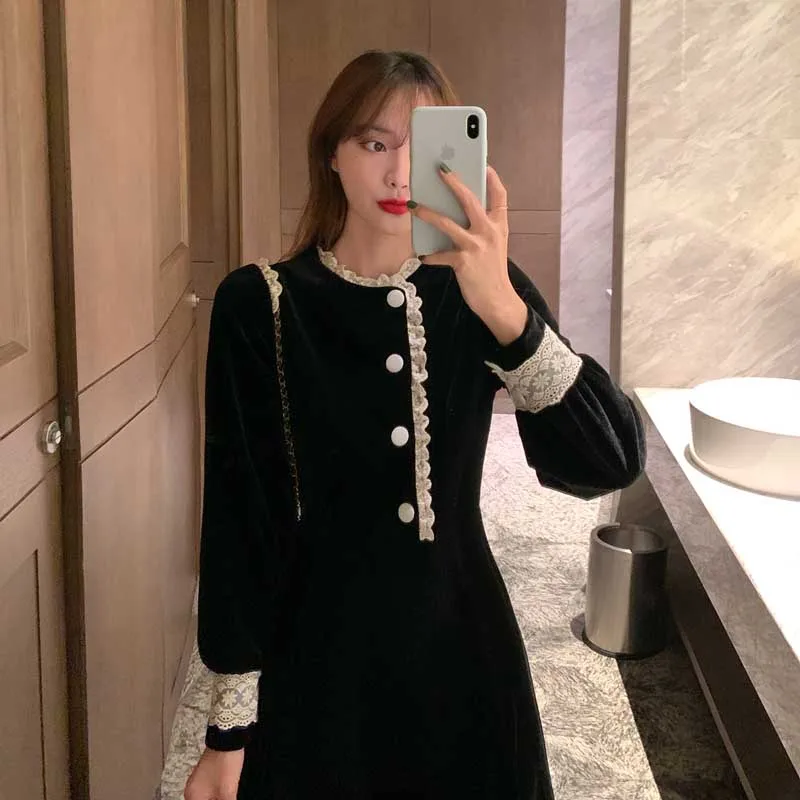 

Korean Elegant Ladies Lace Splicing Dress One-Piece Vintage Party Holiday Dresses 2021 Autumn Winter Women'S Long Sleeve Dress
