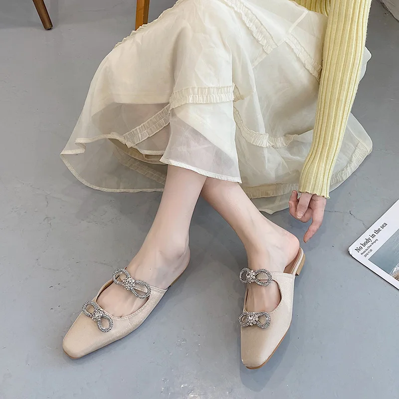 

Shoes Woman 2021 Female Slippers Cover Toe Luxury Slides Med Jelly Flip Flops New Designer Flat Glitter Elegant Fashion Basic PU