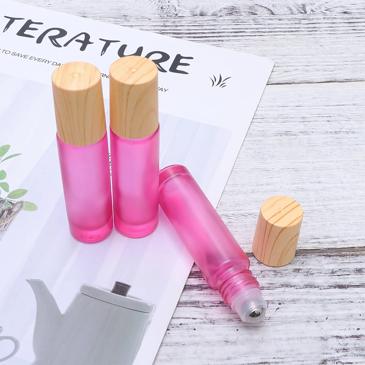 

10pcs 10ML Colorful Empty Refillable Glass Perfume Roll On Bottle With Stainless Steel Roller and Wooden Lid For Essential