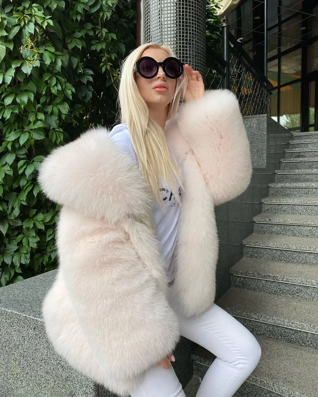 Mid-length Real Fox Fur Coat with Big Turn-down Collar Whole Skin Genuine Fox Fur Coats Woman Winter Outwear Trendy Fox Jackets