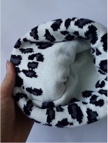 2020 зимние шляпы с леопардовым рисунком Женские вязаные крючком держать теплая
