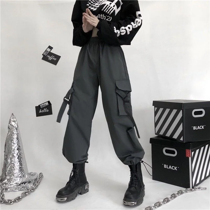 

Women Streetwear Cargo Pants Women Harajuku Korean Fashion Oversize Black Gothic Emo Techwear Pockets Loose Trousers For Female