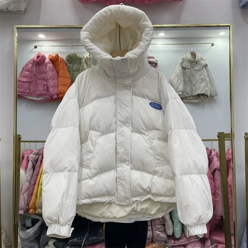 Женский короткий пуховик с капюшоном свободный в Корейском стиле на белом утином