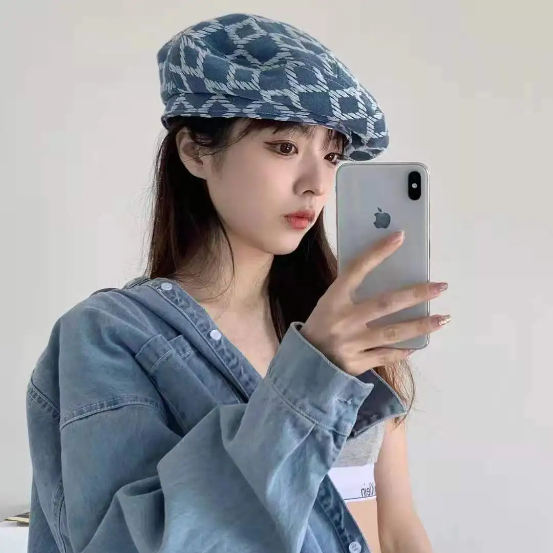 

Ретро Модный клетчатый берет с вышивкой женский весенне-осенний японский круглый лицо летняя синяя джинсовая тонкая шапка художника модна...