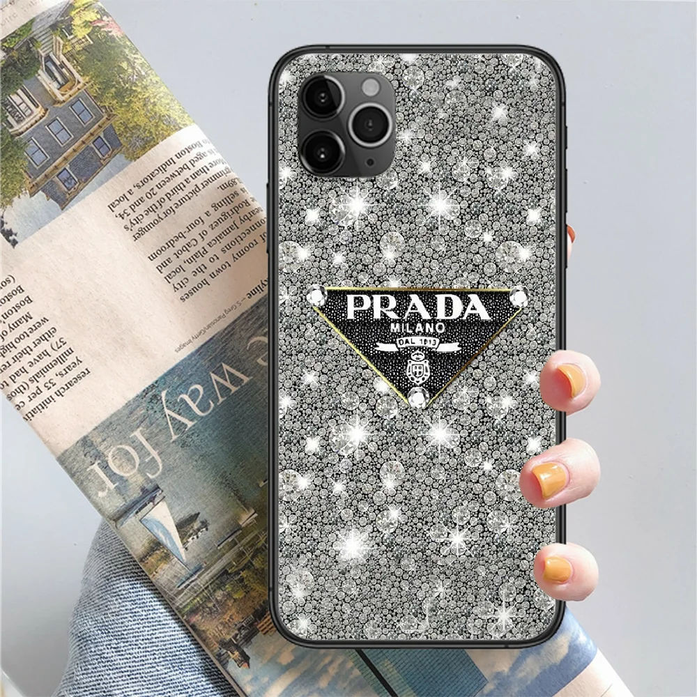 

Italy pra luxury Brand da Phone Case Cover Hull For iphone 5 5s se 2 6 6s 7 8 12 mini plus X XS XR 11 PRO MAX black fashion