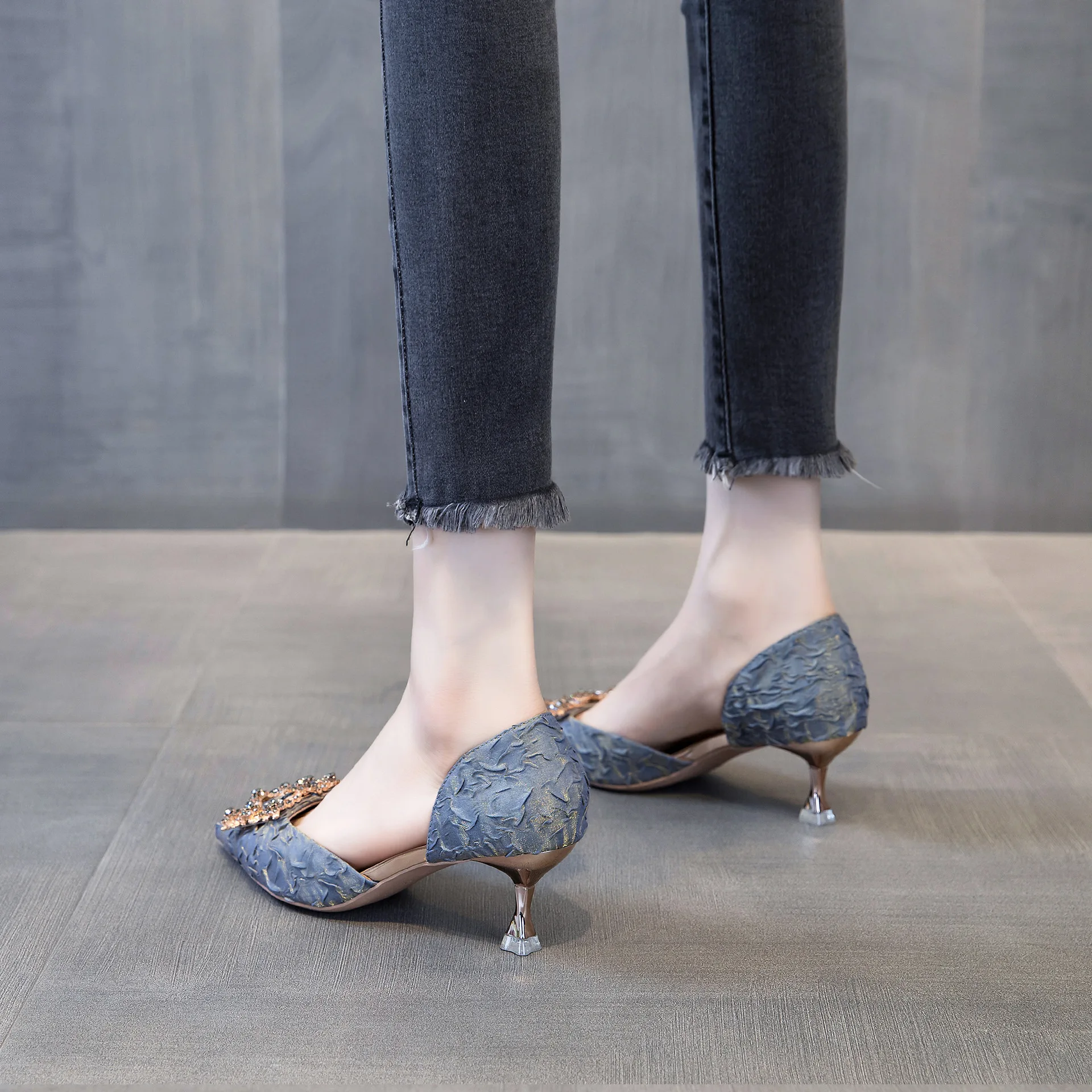 

New Rhinestone Shoes for Women Hollow Sandals Shoes 2021 Summer Stiletto Banquet Bridesmaid Bride High Heels Women Sandals