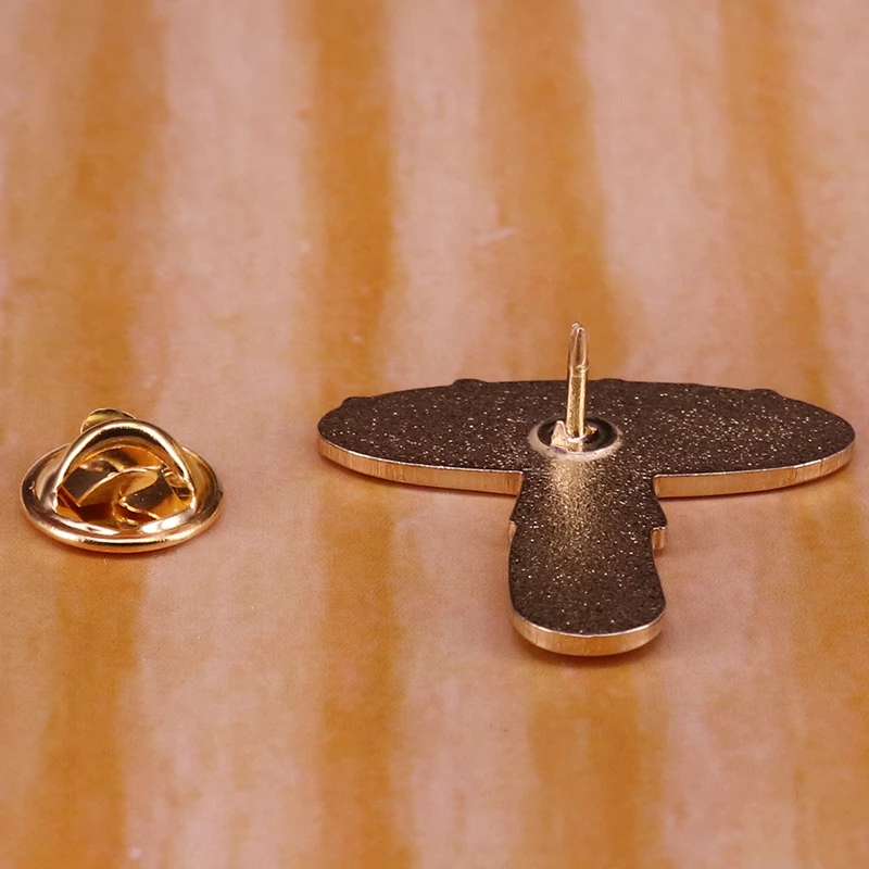 Красные грибы жесткая эмалированная булавка аманита мукария микология