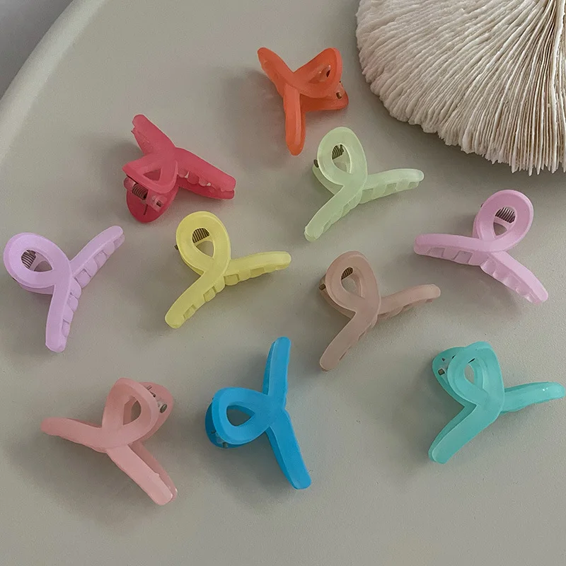 

Super small frosted hair clip back head shark clip South Korea go out color balls head set hair child catch clip girl