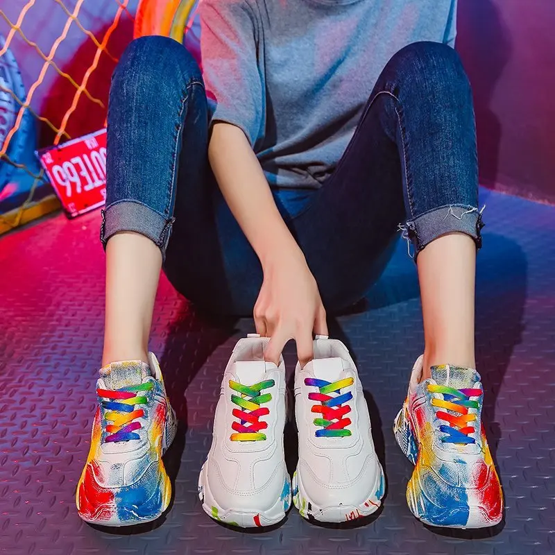 

2020 Autumn Woman Fashion Sneakers Luxury Designers Graffiti Vulcanized Shoes Women Chunky Platform Leather Casual Shoes Ladies