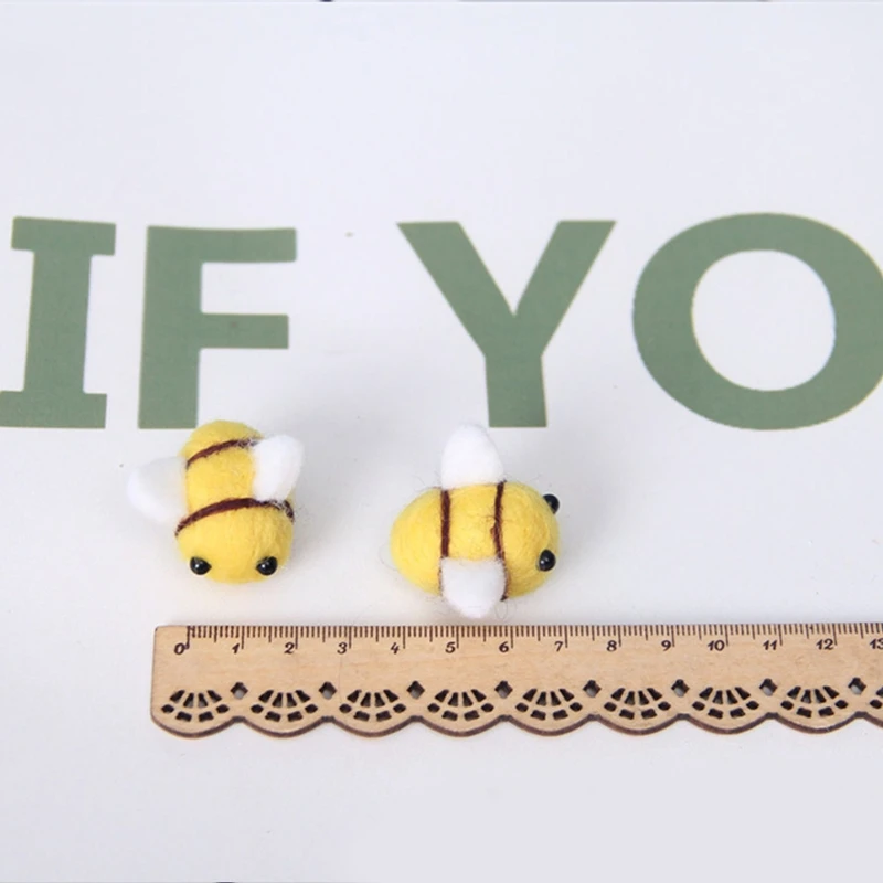 

20 Pcs Wool Felt Bumble Bee Craft Decor Ball for Christmas Clothing Tent Crafts