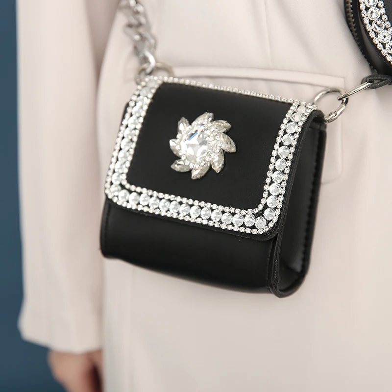 

[EAM] Pu Leather Black Rhinestones Mini-bag Long Belt Personality Women New Fashion Tide All-match Spring Autumn 2021 1Z74501